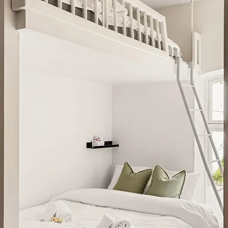 Daire Dinbnb L Historical Building I 100m To Museum Bergen